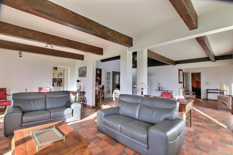 Maison - 258 m² - 8 pièces