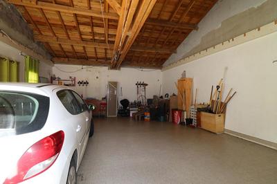 Maison - 230 m² - 11 pièces