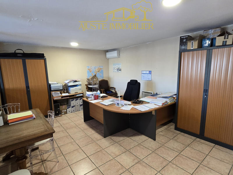 Local commercial - 465 m² - 7 pièces