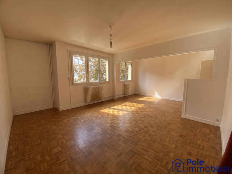 Appartement - 85 m² - 5 pièces