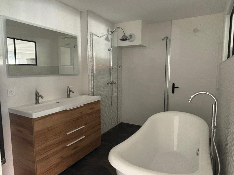 Appartement - 90 m² - 3 pièces