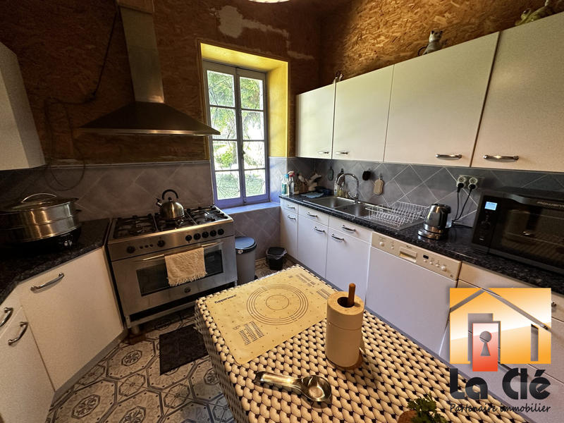 Maison - 288 m² - 6 pièces