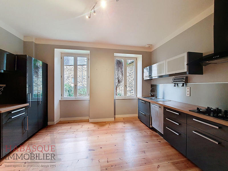 Appartement - 169 m² - 5 pièces