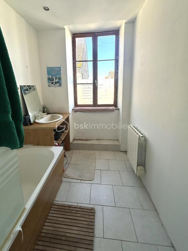 Maison en pierre - 87 m² - 5 pièces