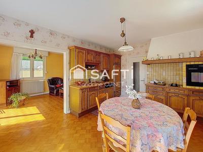 Maison - 179 m² - 9 pièces