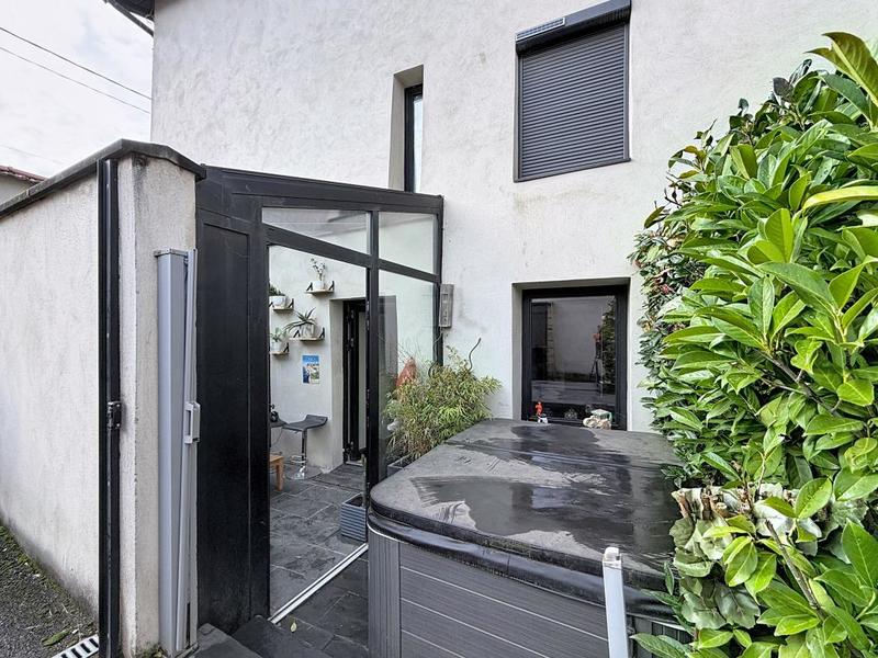 Appartement - 61 m² - 2 pièces