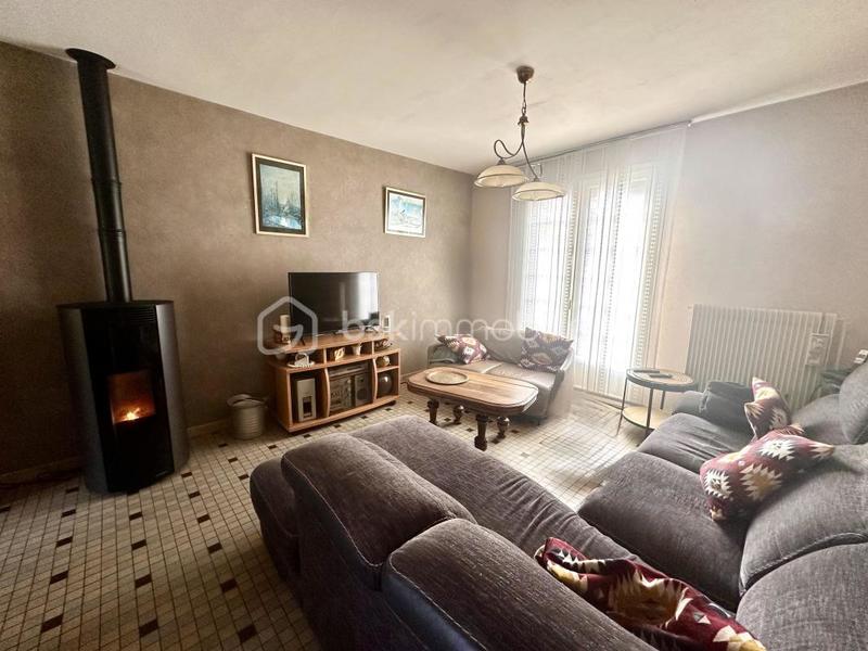 Maison - 93 m² - 5 pièces