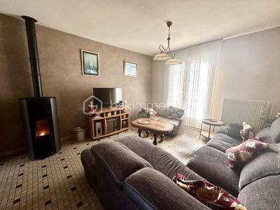 Maison - 93 m² - 5 pièces