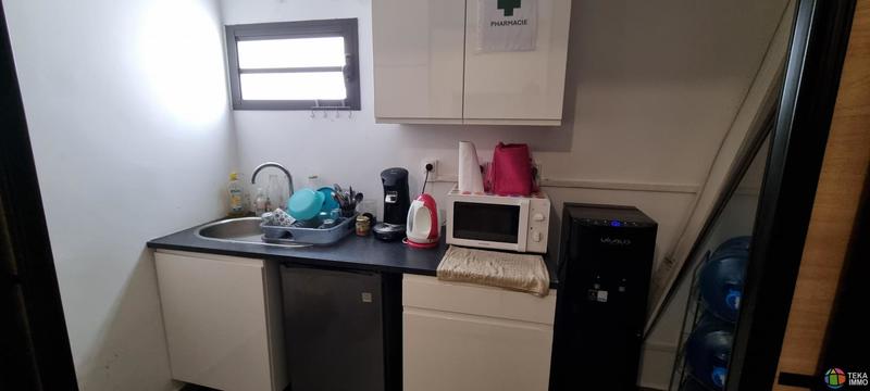 Local commercial - 85 m² - 3 pièces