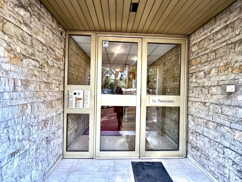 Appartement - 93 m² - 4 pièces