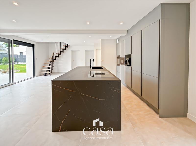 Maison traditionnelle - 130 m² - 5 pièces