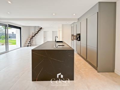 Maison traditionnelle - 130 m² - 5 pièces