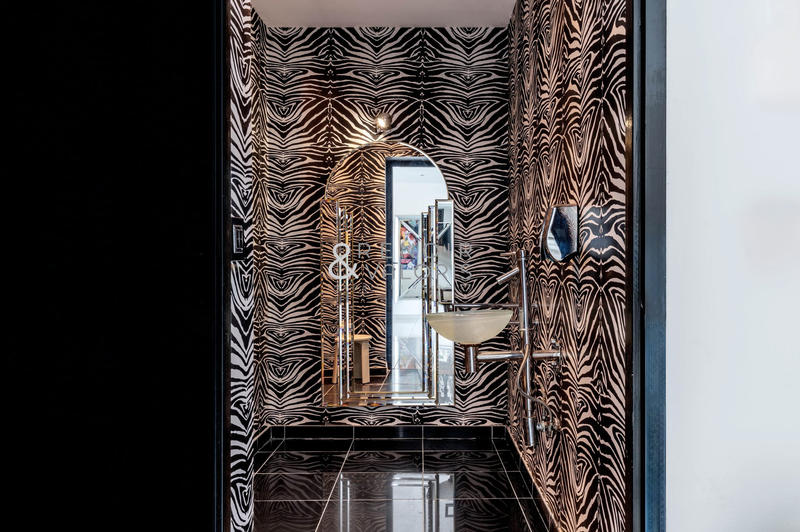 Maison contemporaine - 370 m² - 7 pièces