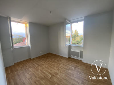 Appartement - 100 m² - 4 pièces