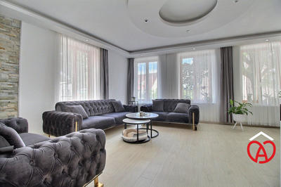 Maison - 143 m² - 7 pièces