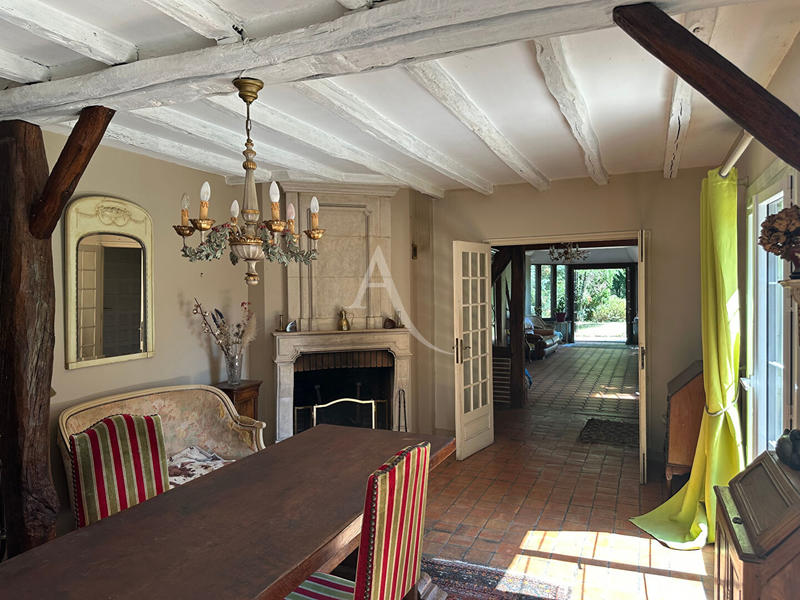 Maison - 170 m² - 8 pièces