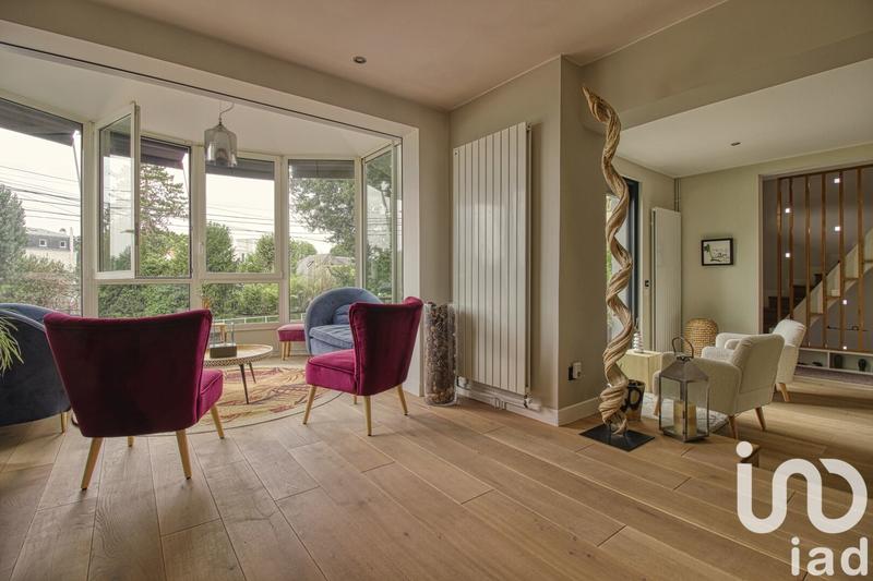 Maison - 232 m² - 9 pièces