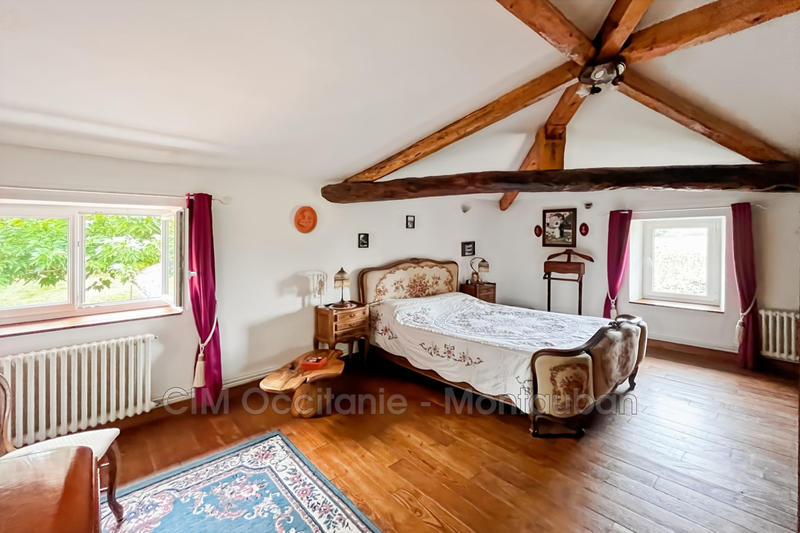 Maison - 201 m² - 6 pièces