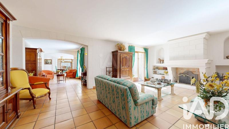 Maison - 300 m² - 7 pièces