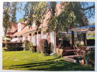 Maison - 200 m² - 7 pièces