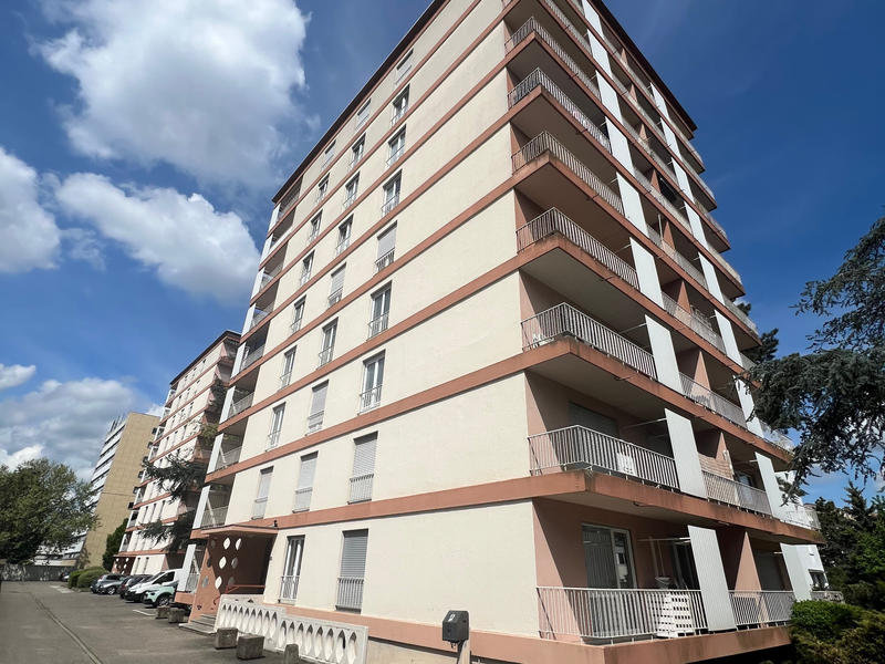 Appartement - 90 m² - 4 pièces