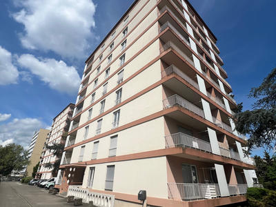 Appartement - 90 m² - 4 pièces