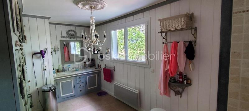 Propriété - 277 m² - 10 pièces