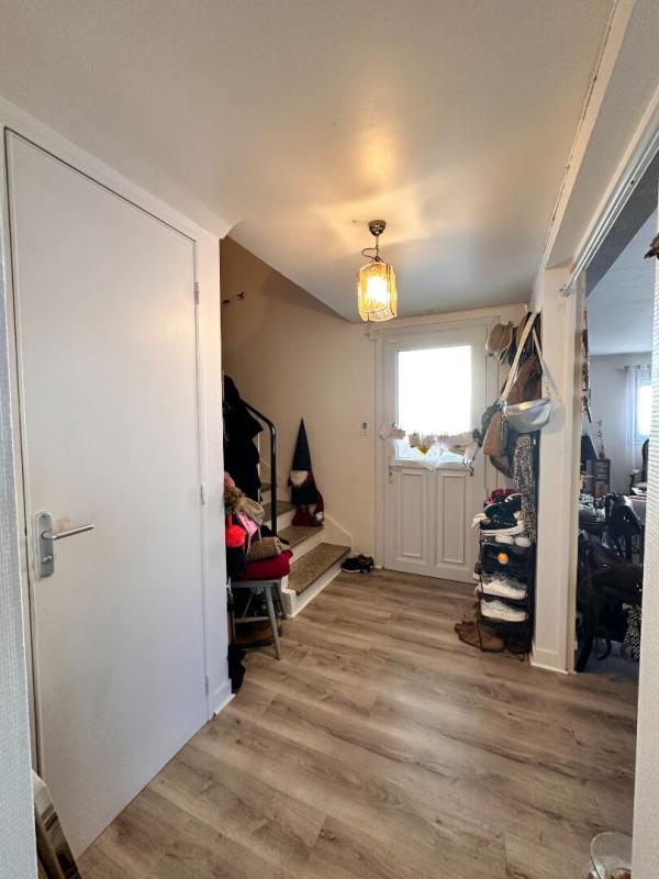 Maison - 99 m² - 5 pièces