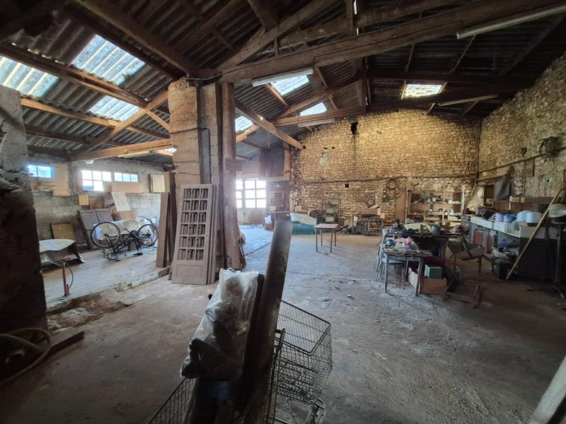 Grange - 202 m² - 2 pièces