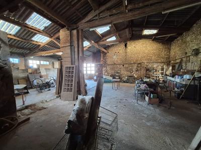 Grange - 202 m² - 2 pièces