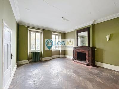 Maison - 205 m² - 8 pièces