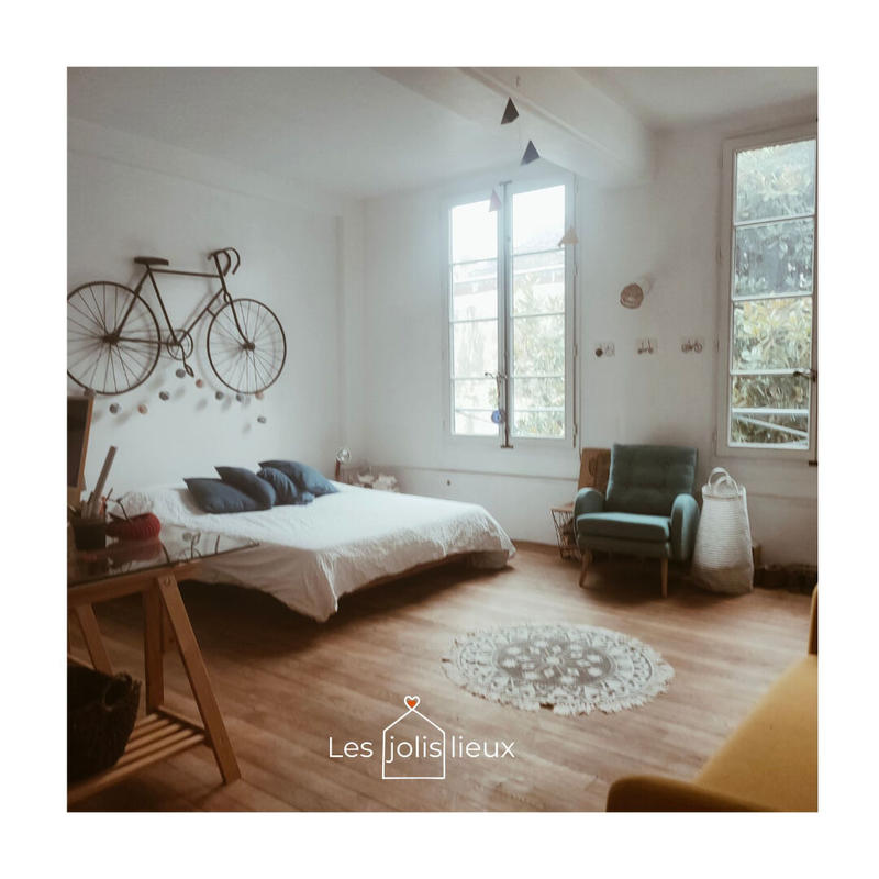 Demeure - 280 m² - 13 pièces