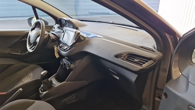 Peugeot 208 affaire Bluehdi 100 Ss Premium Pack