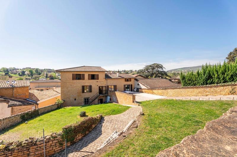 Maison - 186 m² - 5 pièces