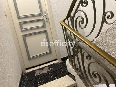 Immeuble - 160 m² - 7 pièces