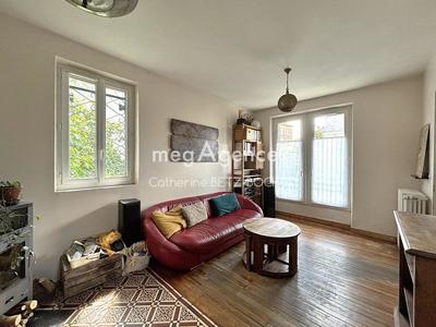 Maison - 88 m² - 4 pièces