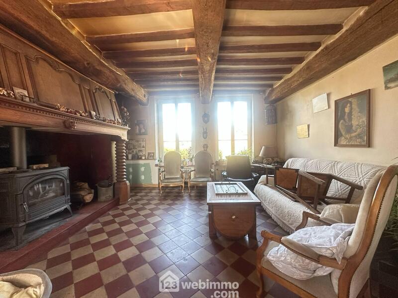 Maison - 270 m² - 9 pièces