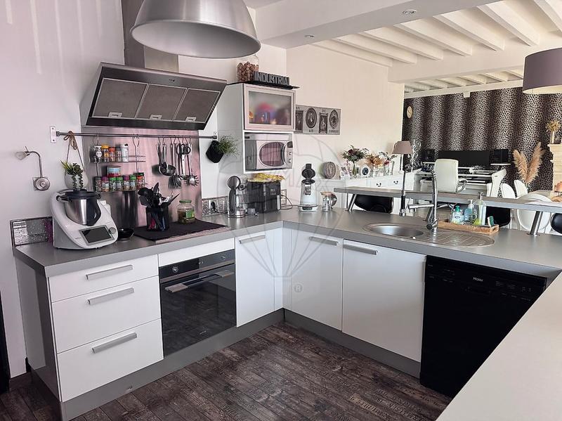 Local commercial - 1 241 m² - 6 pièces