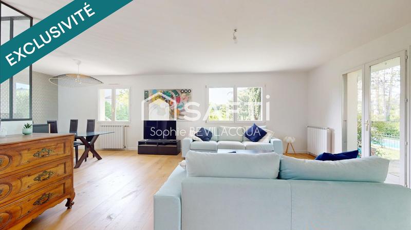 Maison - 215 m² - 9 pièces