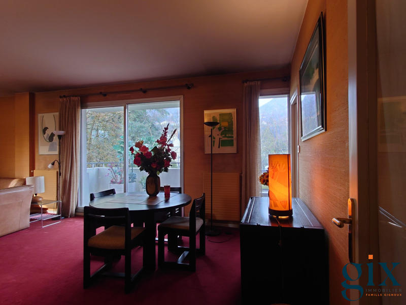 Appartement - 95 m² - 3 pièces