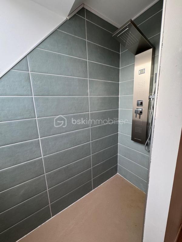 Maison - 150 m² - 8 pièces