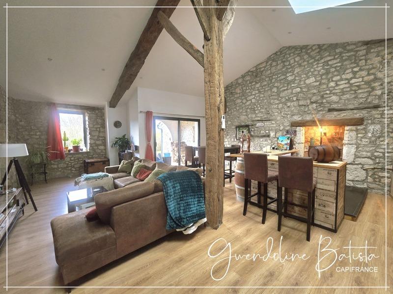 Maison - 200 m² - 6 pièces