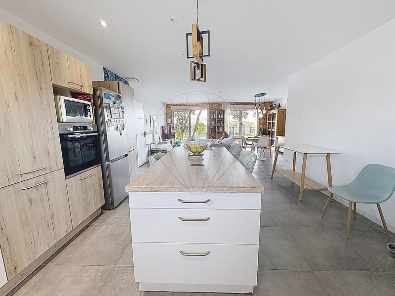 Maison - 98 m² - 4 pièces