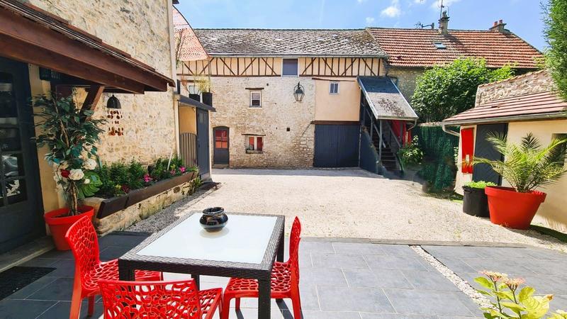 Maison ancienne - 246 m² - 10 pièces