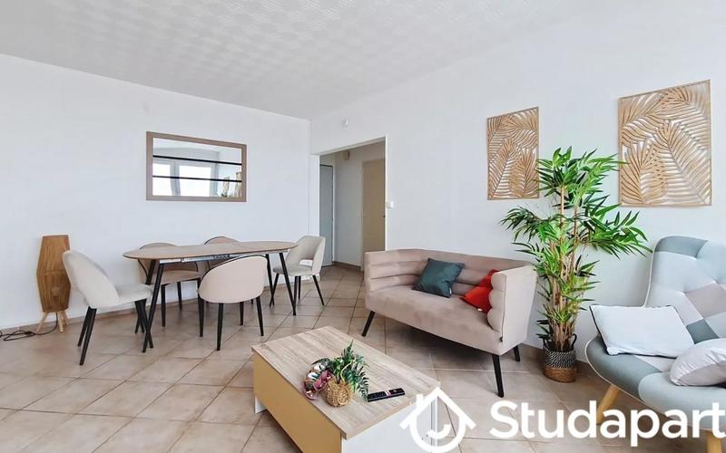 Chambre - 10 m² - 1 pièce