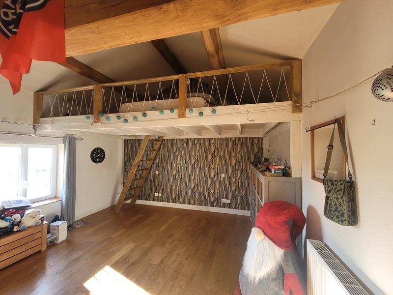 Propriété - 285 m² - 10 pièces