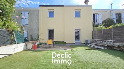 Maison - 97 m² - 5 pièces