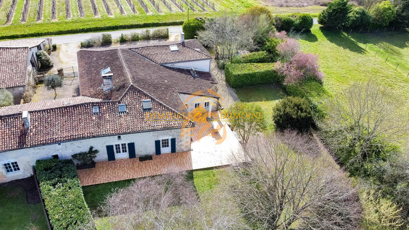 Ferme - 417 m² - 6 pièces