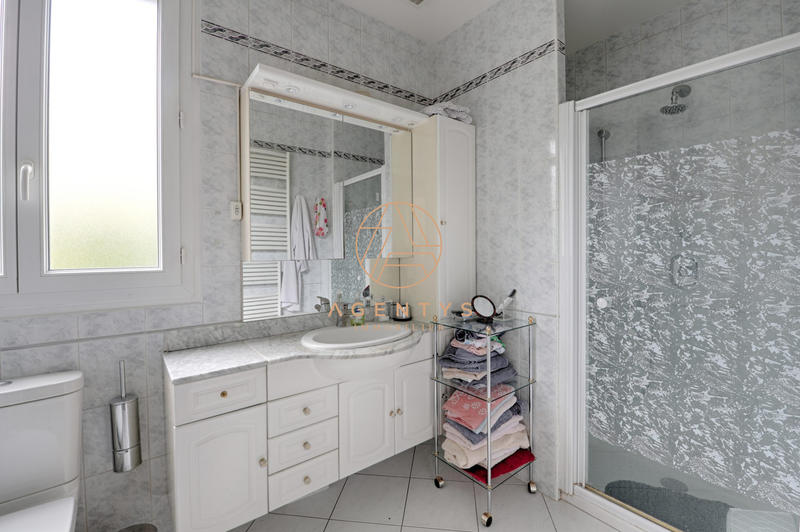 Maison ancienne - 195 m² - 6 pièces