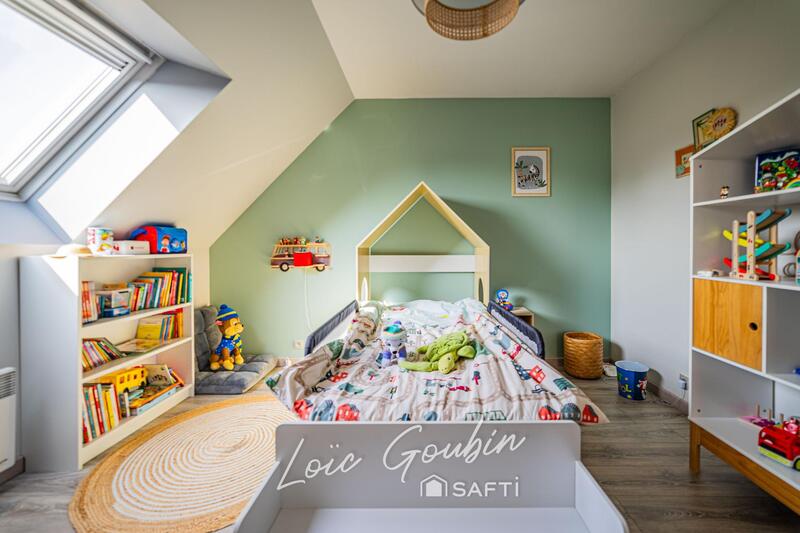 Maison - 174 m² - 8 pièces